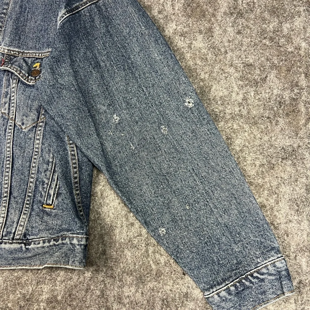 VTG 1995 Levi Blue Jean Jacket 70507 4890 Made USA Light Wash Denim Trucker M